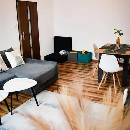 Przytulne Mieszkanie Z Widokiem W Bielsku Bialej Lägenhet Bielsko-Biała